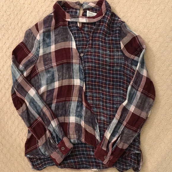 Vintage Havana Tops - Vintage Havana Keyhole neck flannel